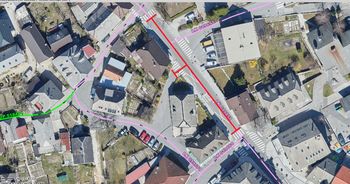 Zapora ceste na odseku med pošto in odcepom za pokopališče