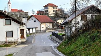 Nadaljevanje prenove ceste na Dolžu