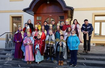 Koledovanje otrok na Ravnah