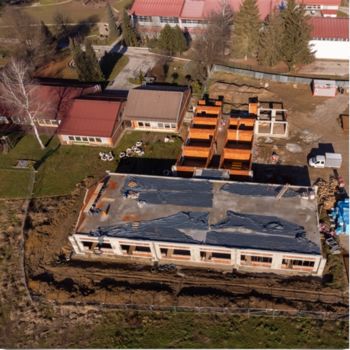 Gradbinci napredujejo z gradnjo prizidka pri Tretji osnovni šoli in šoli v Podgorju