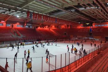 Aktivno med zimskimi počitnicami - Brezplačno smučanje, kegljanje, drsanje...