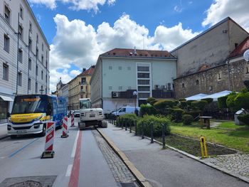 Podzemne in nadzemne zbiralnice odpadkov za čistejše okolje ter lepši videz mesta