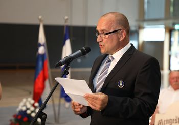 Slovesnost ob dnevu državnosti je v letu 2021 potekala v Športni dvorani Mengeš