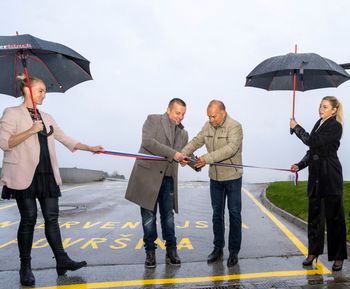 V Občini Mengeš uradna otvoritev prve pametne sončnice v Sloveniji in začetek vseslovenske akcije Sonce za otroke