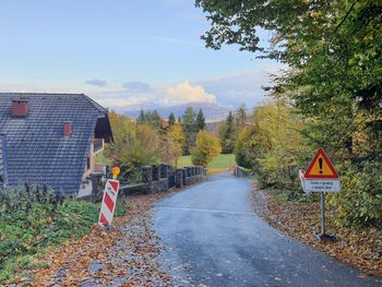 Zaključena je obnova odseka ceste na Dobenu