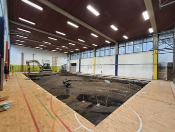 Arheološka izkopavanja v stari telovadnici Osnovne šole Mengeš