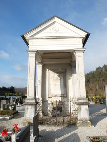 Pričetek konservatorsko-restavratorskih del male grobne kapele rodbine Stare