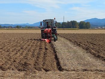 V občini Mengeš je potekalo državno tekmovanje v oranju
