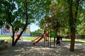 Ljubljanski ledenik: inovativna pobuda za spopadanje z vročinskimi valovi