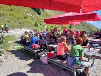 Odlično vzdušje na srečanju Jeseničanov na Golici