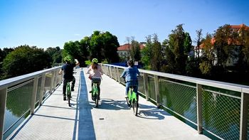 Na sprehajališča brez motornih koles