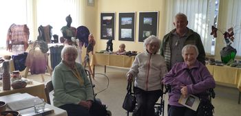 Ogled razstave krožka ročnih del DU Javornik – Koroška Bela