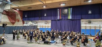 Praznično vzdušje zaznamovalo glasbeno doživetje Miklavževega koncerta Koroških simfonikov z gosti