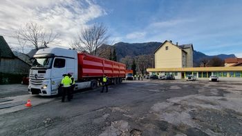 Nadzor medobčinskega inšpektorata nad tovornim prometom za večjo varnost v lokalnem okolju