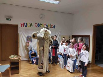 DEDEK MRAZ TUDI V PODRUŽNIČNI OSNOVNI ŠOLI SOČA DEDEK MRAZ TUDI V PODRUŽNIČNI OSNOVNI ŠOLI SOČA