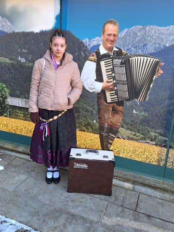 Zala Praper Šipek, perspektivna mlada harmonikašica občine Mežica Zala Praper Šipek, perspektivna mlada harmonikašica občine Mežica