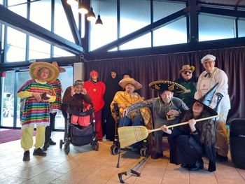 Pust - krofov polnih ust