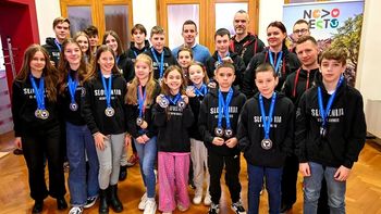 Rotovž obiskali evropski in državni prvaki v karateju