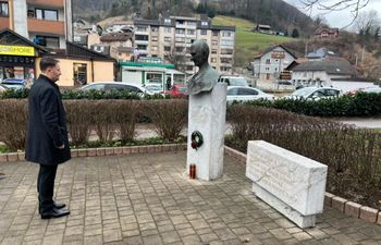 Spomin na dr. Janeza Drnovška Spomin na dr. Janeza Drnovška