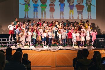 "Zapojmo pomladi" "Zapojmo pomladi"