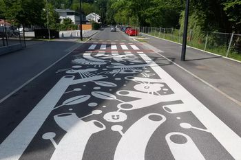 Do Botaničnega vrta čez unikaten prehod za pešce Do Botaničnega vrta čez unikaten prehod za pešce