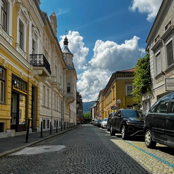 Kmalu začetek prenove Razlagove ulice