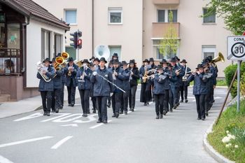 Obvestilo o zaporah cest zaradi parade godb skozi mesto Jesenice