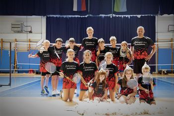 Zabavajmo se z badmintonom pomeni tudi zabavajmo se s športom