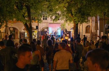 Pestro poletno dogajanje v mestu