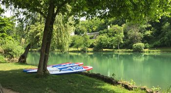 Voda reke Krke odlične kakovosti in primerna za kopanje