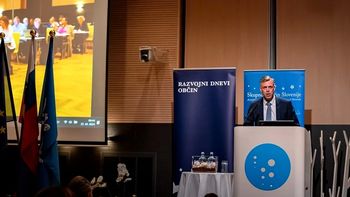 Na Razvojnih dneh občin župan o povprečnini in plačnem sistemu