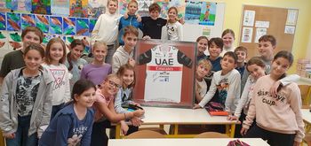 Dobrodelna dražba za podpisano kolesarsko majico Tadeja Pogačarja