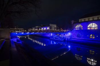 Svetovni dan sladkorne bolezni obarvan modro