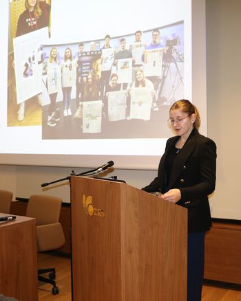 V Kopru razstavljeni članki mladih Celjanov v Frankfurter Allgemeine Zeitung (FAZ) V Kopru razstavljeni članki mladih Celjanov v Frankfurter Allgemeine Zeitung (FAZ)