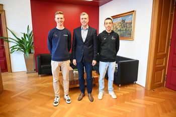 Slovenska kolesarska upa iz Novega mesta na sprejemu pri županu Slovenska kolesarska upa iz Novega mesta na sprejemu pri županu