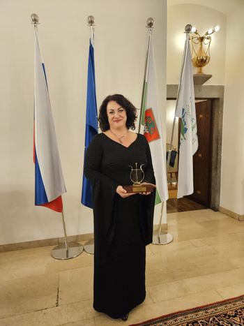 Jeseničanka Monika Bohinec prejemnica strokovne nagrade Sama Smerkolja