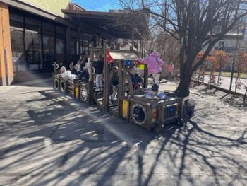 Vpis otrok v Vrtec Jesenice za šolsko leto 2025/2026