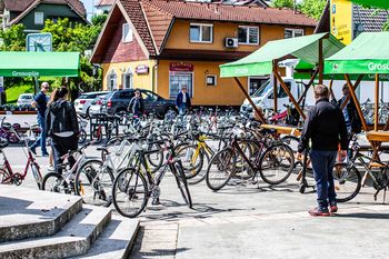 Uspela že tretja izvedba kolesarskega bolšjega sejma v organizaciji Krajevne skupnosti Grosuplje