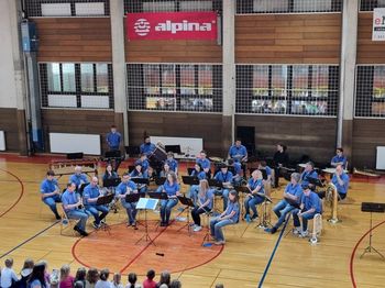 PREDSTAVITEV PIHALNEGA ORKESTRA ALPINA ŽIRI