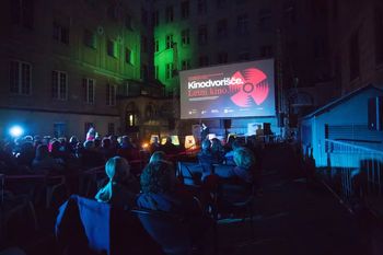 Kinodvorovo poletno vabilo: razgibajte svojo filmsko dušo