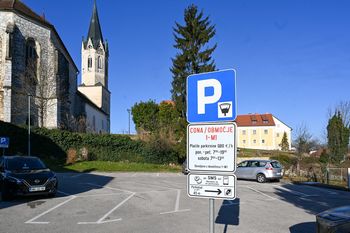S 1. junijem prenehanje izdajanja fizičnih parkirnih dovolilnic