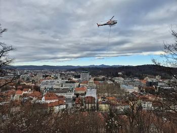 Še zadnja dela za dokončno ureditev Grajskega griča