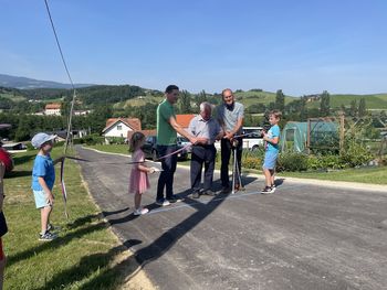 Odprtje prenovljene javne poti v Krajevni skupnosti Zeče