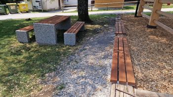 Nova urbana oprema na igrišču na Kočni