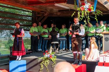 S čudovito prireditvijo in zabavo v družbi Firbcev smo slovesno obeležili dan državnosti ter se poslovili od letošnjih devetošolcev
