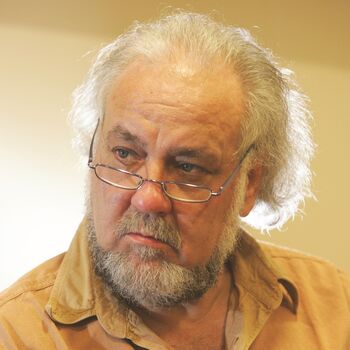 Posthumno zlatnik poezije 2025 prejme pesnik, novinar in publicist Peter Kolšek 