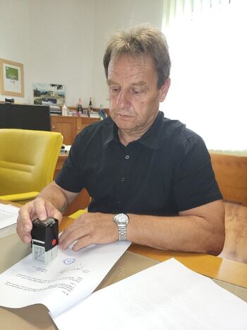 PODPIS POGODBE ZA GRADNJO DSO JEZERCA BOVEC PODPIS POGODBE ZA GRADNJO DSO JEZERCA BOVEC