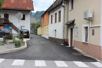 UREDITEV ODVODNJAVANJA IN PREPLASTITAV ULIC V MALI VASI UREDITEV ODVODNJAVANJA IN PREPLASTITAV ULIC V MALI VASI