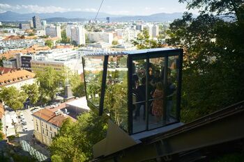 Tirna vzpenjača z novim dnevnim rekordom prepeljanih potnikov