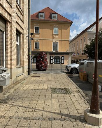 Začasna zapora dela pločnika na Prešernovi ulici Začasna zapora dela pločnika na Prešernovi ulici